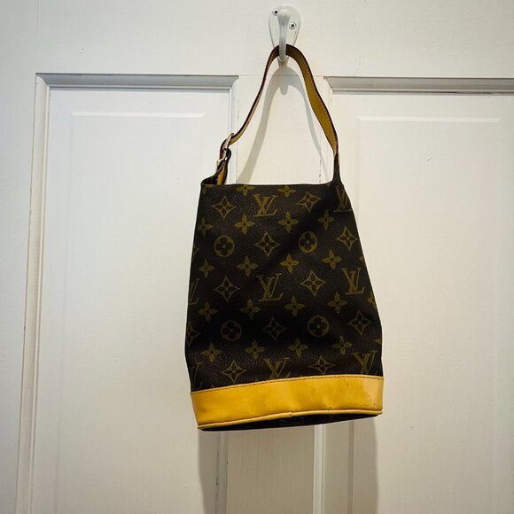 Louis Vuitton Toiletry or Shoe Bag - Picture 14 of 16